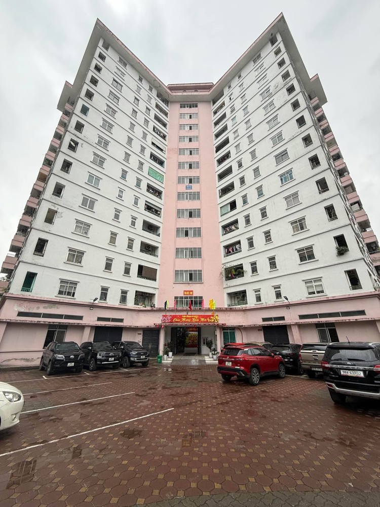 Bán Nhà Cc Oct2 Bắc Linh Đàm, Đặng Xuân Bảng, Hn, Dt 65M2, Giá Bán 4.5 Tỷ Mô Tả: Nhà Căn Góc Vi