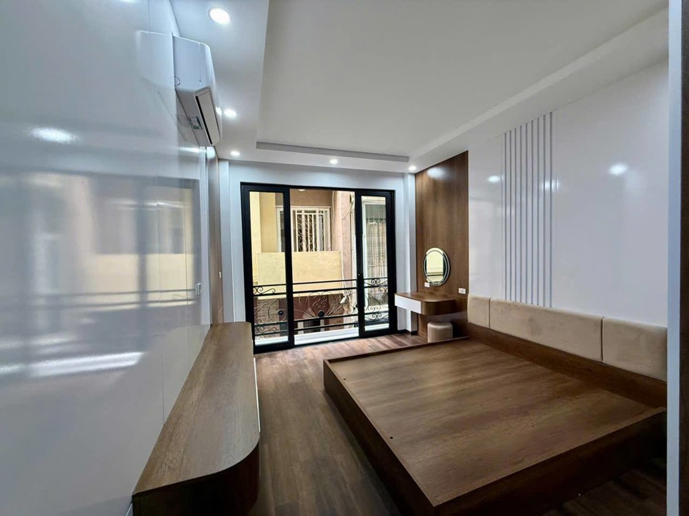 Phố Hoàng Hoa Thám 36M 5T Nhỉnh 10 Tỷ Nhà Đẹp Ngõ Rộng Thoáng- Khu Vực Dân Trí, An Sinh Đỉnh