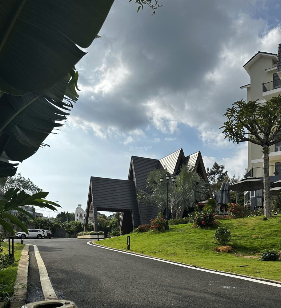 Nhà Đẹp – Giá Tốt –Cần Bán Khách Sạn 3 Sao 40 Phòng 21 Đường 1/5, P. B'lao, Tp. Bảo Lộc, Lâm Đồng