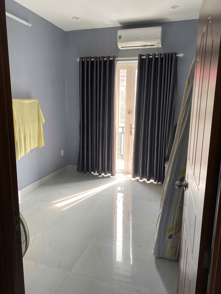 Mặt Tiền Kinh Doanh Khánh Hội Đối Diện Q1 Đường Số Q4 Có 8 Tê