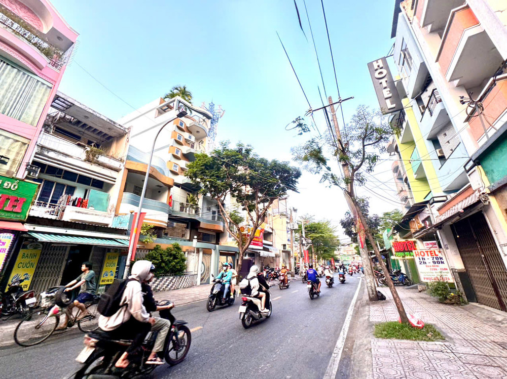 Bán Nhà 6 Tầng- Mặt Tiền Đ.vinh Hội, Quận 4- Dt 4M*25m Vuông Đẹp- Hdt 90Tr/th- 0938676685 Giang