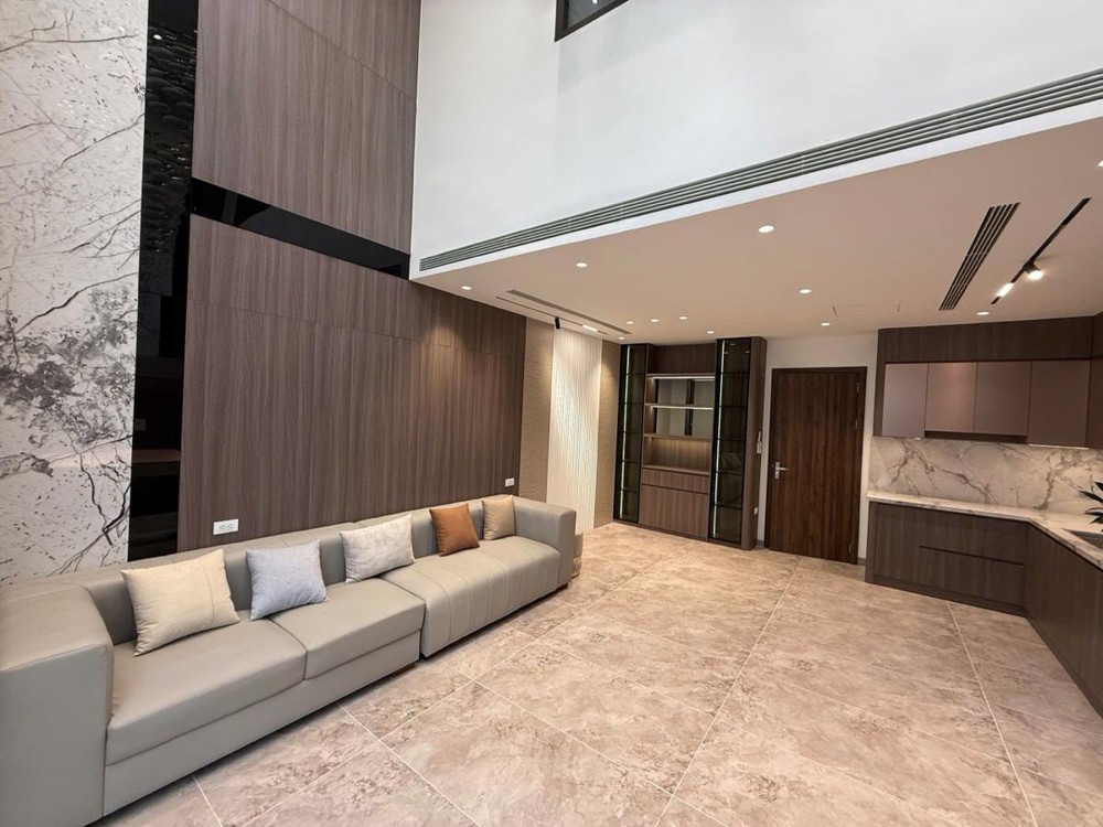 Nhà Đẹp Full Nội Thất Phố Đội Cấn 55M 7T Thang Máy Ngõ Ô Tô – Thông Tứ Tung Kinh Doanh Đỉnh