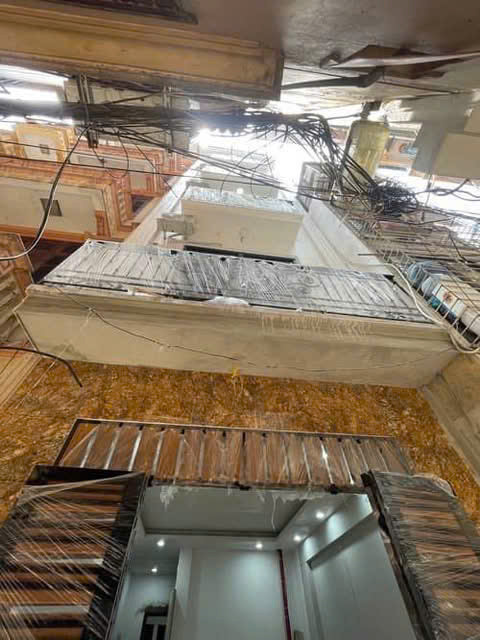 Thịnh Quang – 50M – 6T – Thang Máy – 11P Kk – 55Tr/th – 14.5 Tỷ