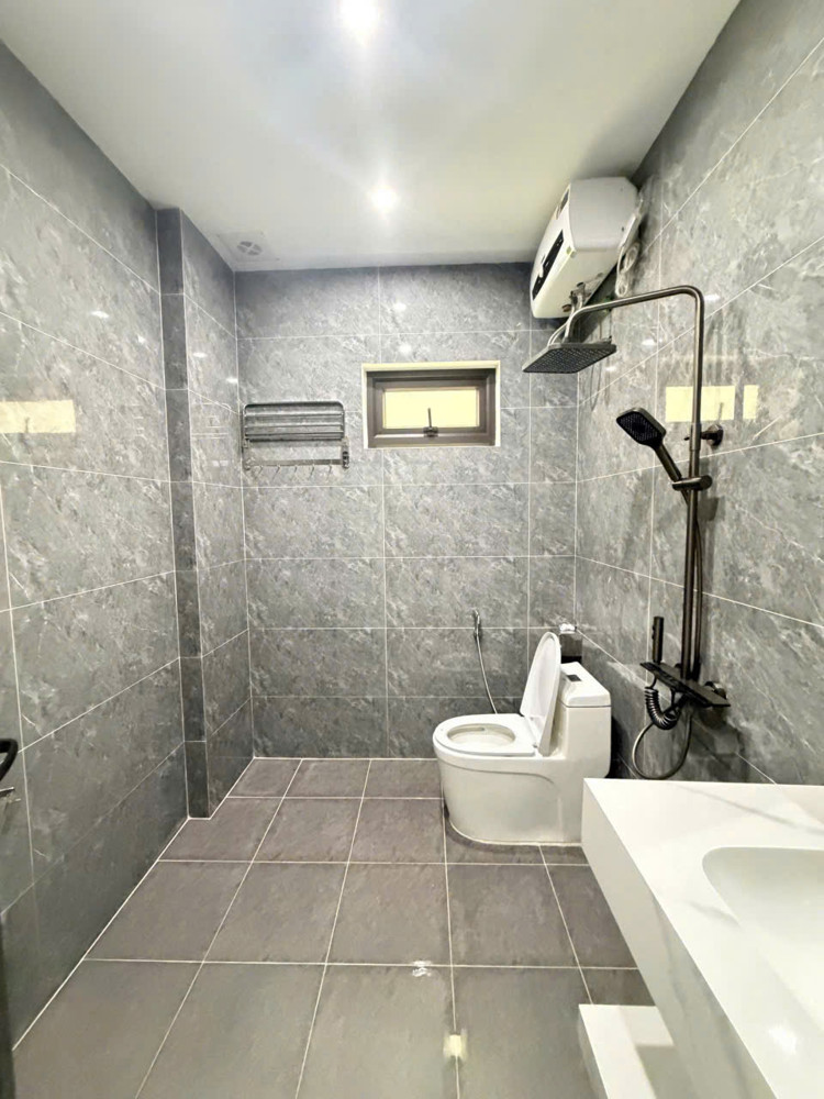 Còn Duy Nhất 1 Căn 4 Tầng Độc Lập Bùi Thị Tự Nhiên Đông Hải Vô Cùng Kiên Cố, Chắc Chắn, Thiết Kế