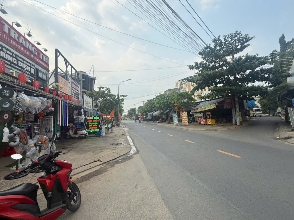 Góc 3 Mặt Tiền Song Hành Trung Chánh – Dòng Tiền 40Tr/tháng – Hàng Siêu Hiếm