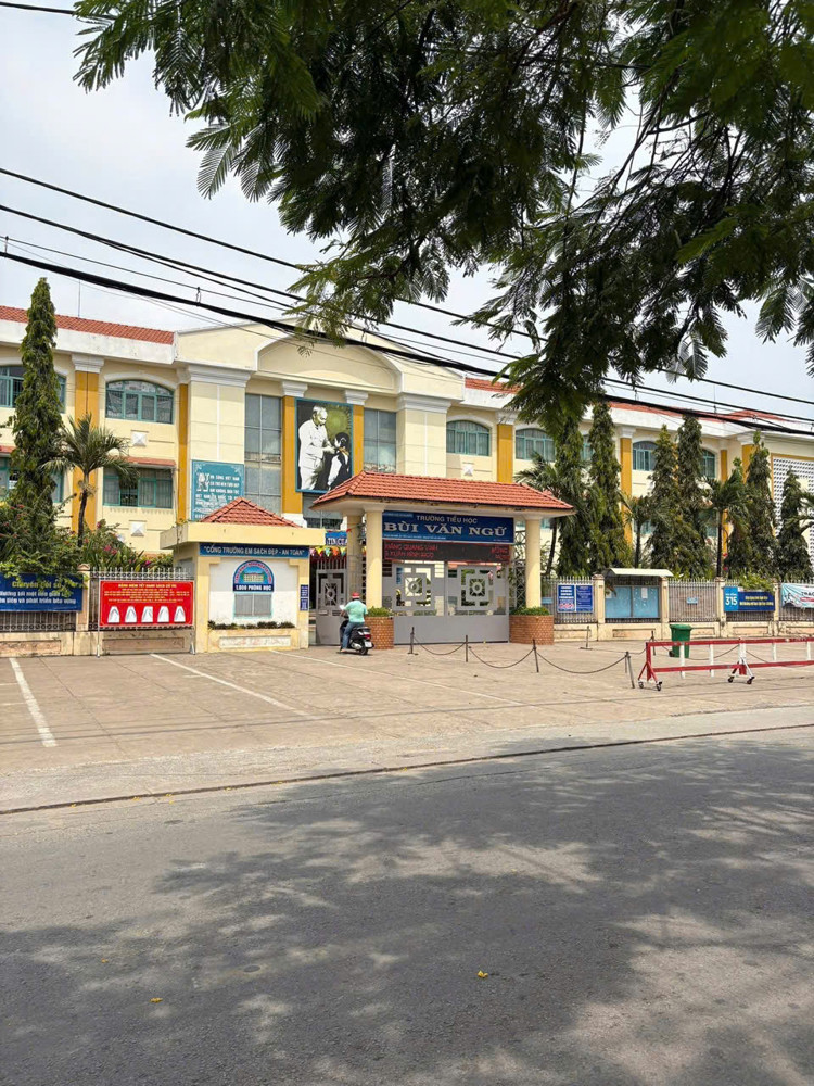 Mặt Tiền Bà Điểm – Ngang 10M Hiếm – 400M² Full Thổ – Chỉ 15 Tỷ