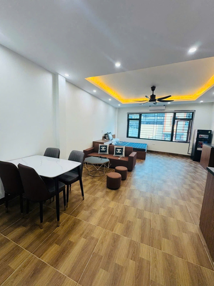 Bán Nhà Siêu Phẩm Mới Tinh Cầu Giấy 52M, 6 Tầng Thang Máy Thông Sàn, Mặt Tiền 5,3M, Giá 16.5 Tỷ