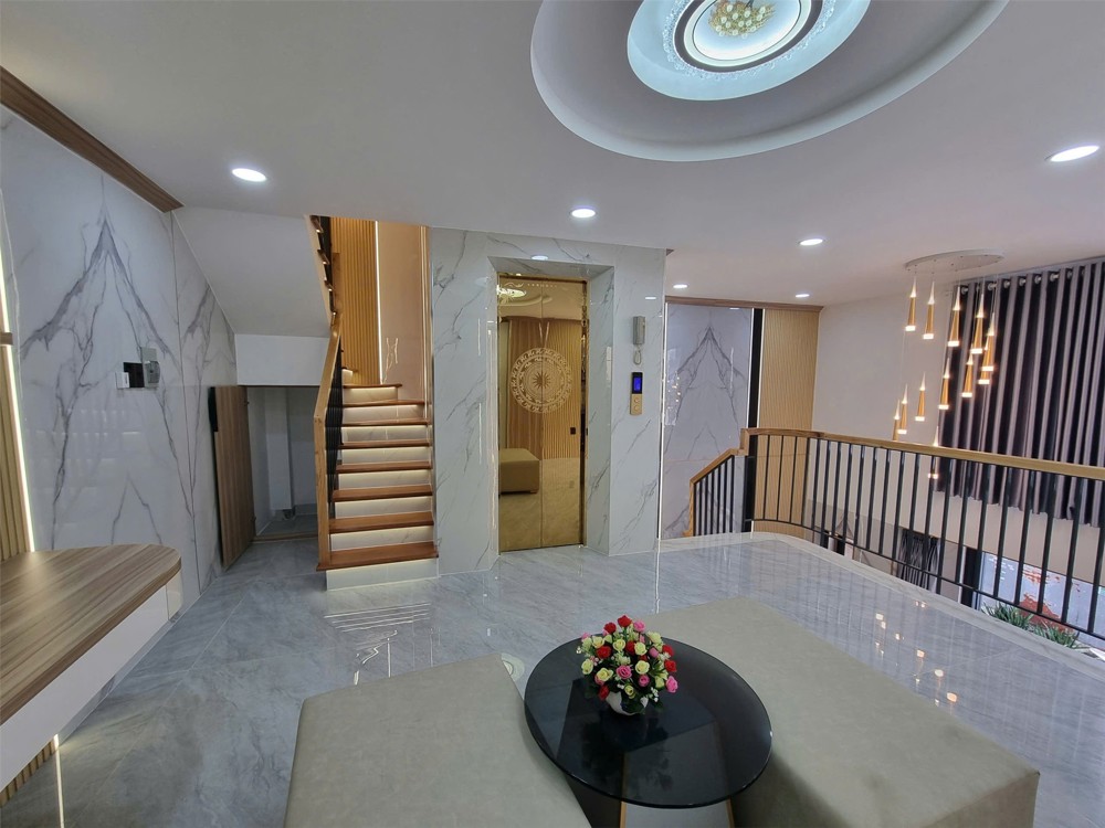 Ngang 6M Cực Khủng - Ngay Lotte Mart .Chỉ Nhỉnh 9 Tỷ - Sở Hữu Nhà 5 Tầng Thang Máy