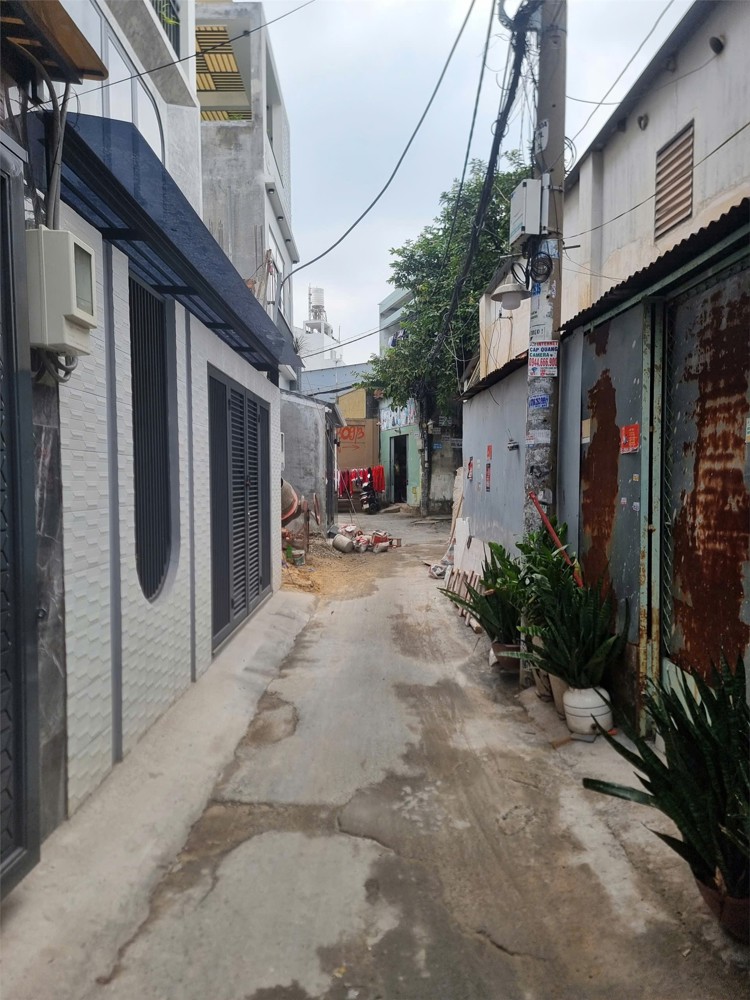 Ngang 6M Cực Khủng - Ngay Lotte Mart .Chỉ Nhỉnh 9 Tỷ - Sở Hữu Nhà 5 Tầng Thang Máy