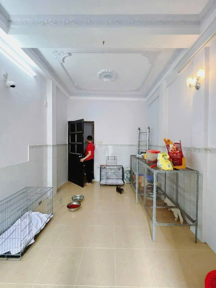 Bán Nhà Mặt Tiền Kinh Doanh Hoàng Diệu Q4 Đúc 4 Tấm Có 5Đ