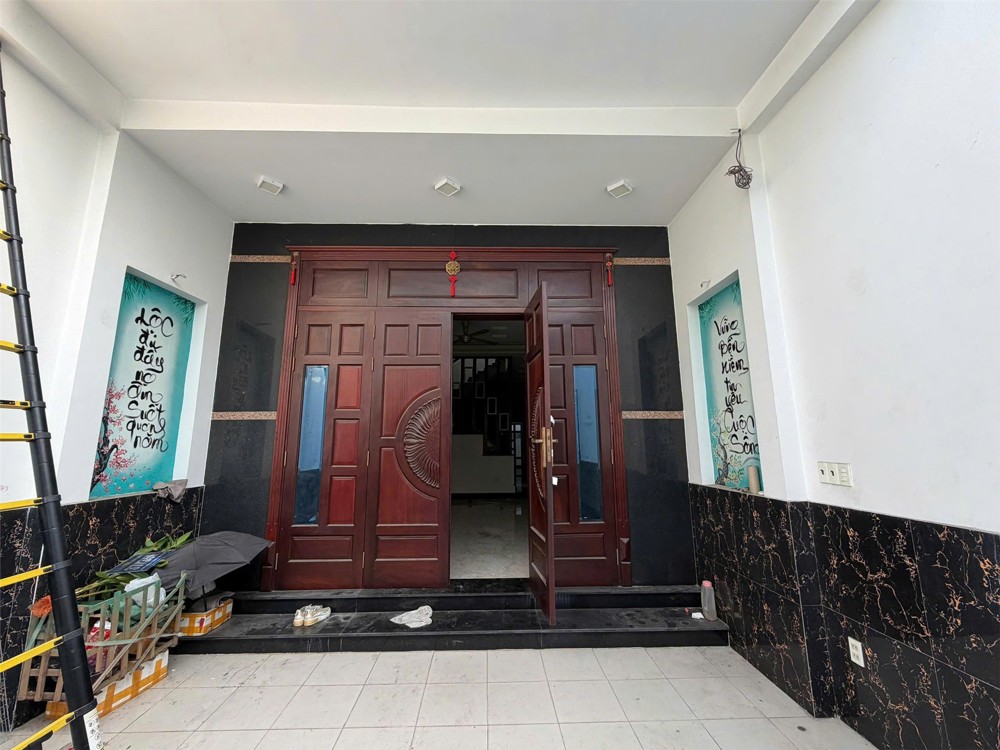 Ngân Hàng Thanh Lý Nhà Tt Dĩ An Siêu Đẹp 3 Lầu, Dt 126.4M2, Hẻm 6M, Giá Hấp Dẫn 4 Tỷ 3