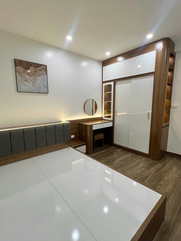 Bán Nhà Cc Ct2 Bắc Linh Đàm, Nguyễn Xiển, Hn, Dt 81/86 M2, Giá Bán 5.99 Tỷ Mô Tả: Nhà Khu Vực Đ