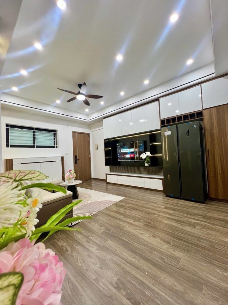 Bán Nhà Cc Ct2 Bắc Linh Đàm, Nguyễn Xiển, Hn, Dt 81/86 M2, Giá Bán 5.99 Tỷ Mô Tả: Nhà Khu Vực Đ