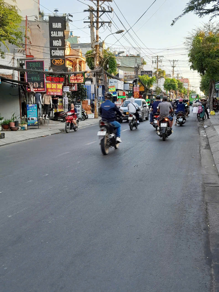 Mặt Tiền (4.3X30) Nguyễn Văn Quá Q12 – Khu Vực Cực Xung – Kinh Doanh Đỉnh