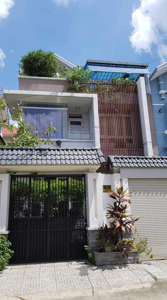 Biệt Thự Kdc Phú Nhuận Q12 – 1 Hầm 4 Tầng – Ngang 10M – Không Gian Sống Đẳng Cấp