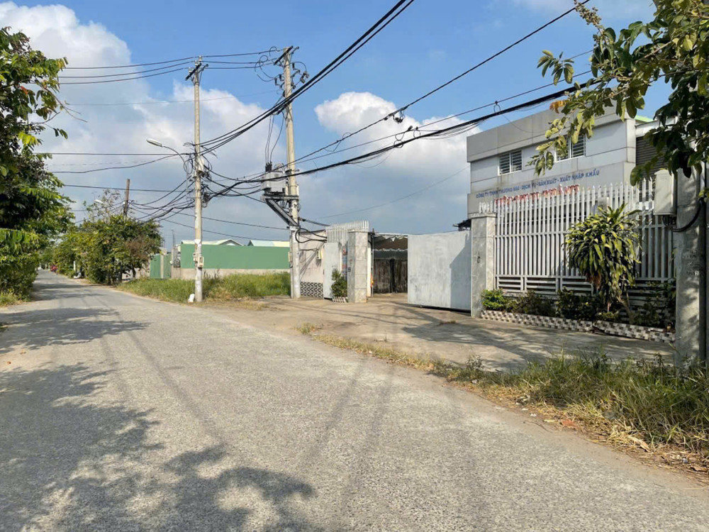 Xưởng Mặt Tiền Trần Thị Hơn – 2.400M² (2.000M² Thổ) – Container 24/7 – Chỉ 58 Tỷ