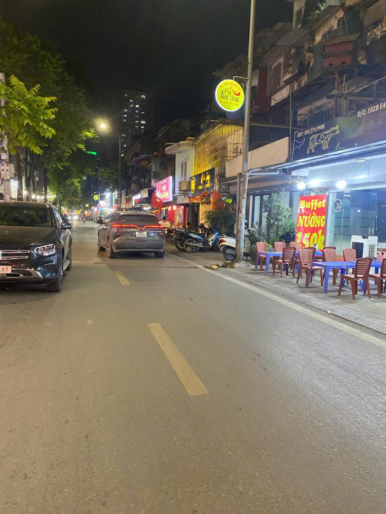 Hiếm, Mặt Phố Nguyễn Văn Tuyết, 125M2 Mặt Tiền Khủng 10M, Sđcc, Giá Chào 40 Tỷ Có Thương Lượng