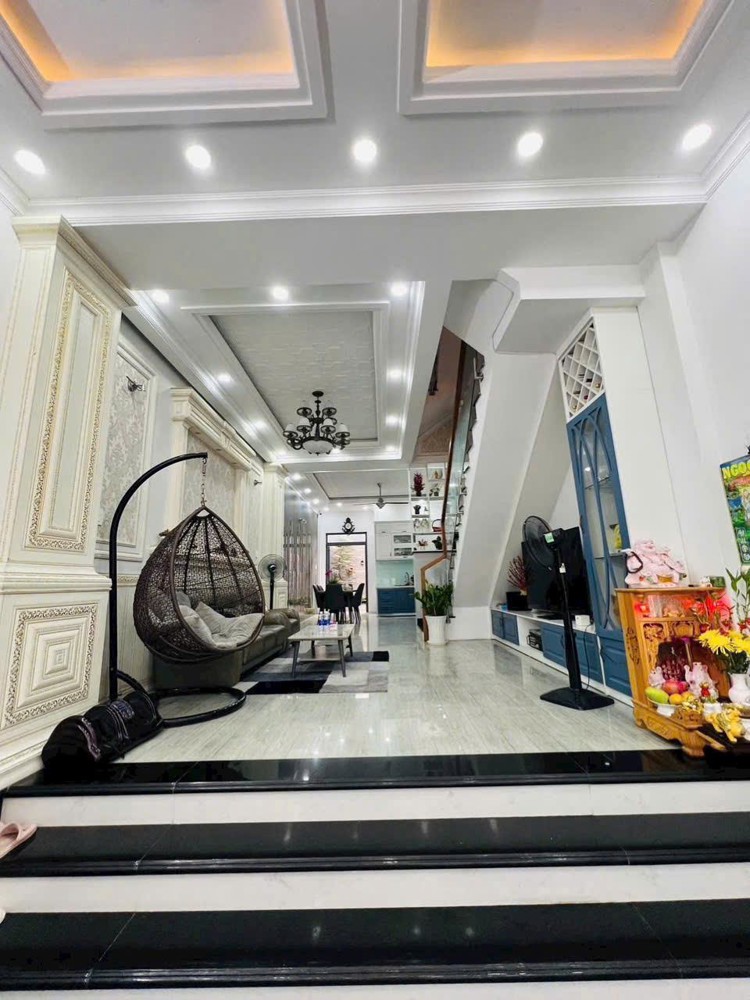 Nhà 4 Tầng Lung Linh, Hẻm Xe Hơi Đào Tông Nguyên, Tặng Nội Thất Tiền Tỷ