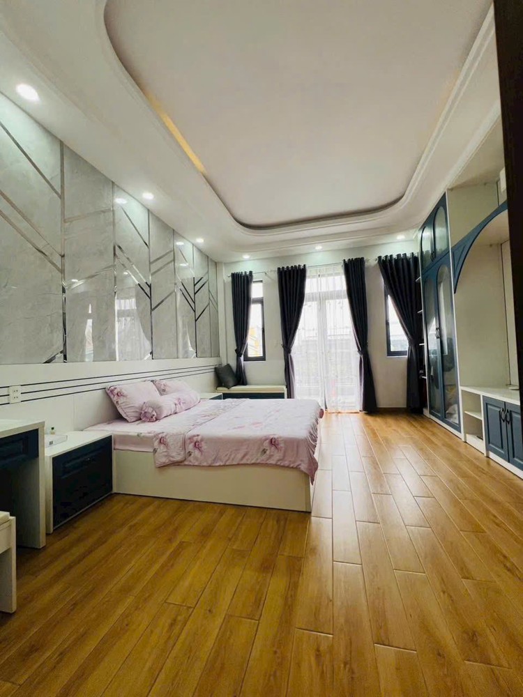 Nhà 4 Tầng Lung Linh, Hẻm Xe Hơi Đào Tông Nguyên, Tặng Nội Thất Tiền Tỷ