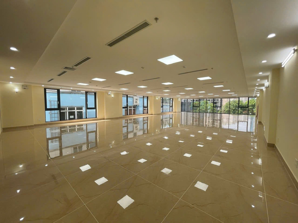 Bán Tòa Nhà Văn Phòng Mặt Phố Hoàng Ngân, Nguyễn Thị Định