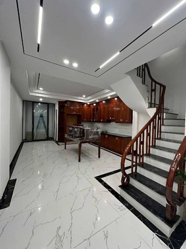 Nhà Đẹp Ngọc Lâm, 80M X 6 Tầng, Mt 4.8M, Gara, Thang Máy, Full Nội Thất