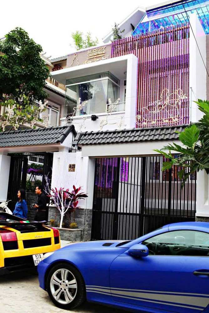 Biệt Thự Kdc Phú Nhuận Q12 – 1 Hầm 4 Tầng – Ngang 10M – Không Gian Sống Đẳng Cấp