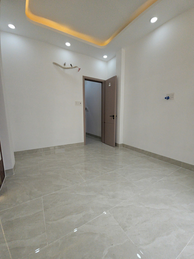 Bán Nhà Diện Tích 100M2 - 4 Tấm Q4 Có 5 Tê Hợp Ở Kinh Doanh Spa.. Thông Rộng Sát Mặt Tiền