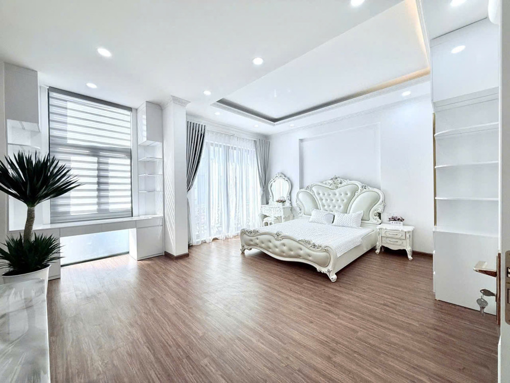 Chùa Bộc – Diện Tích 60M – 7 Tầng – Mt- 5M Mặt Tiền – Thang Máy – 40M Ra Phố