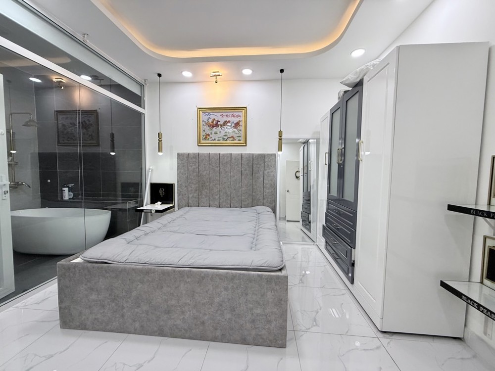 Hẻm 1 Trục Sát Mặt Tiền - Phạm Văn Chiêu - Oto Ngủ Nhà - Đang Cho Thuê 18Tr - Nhà 80M2 X 4 Tầng