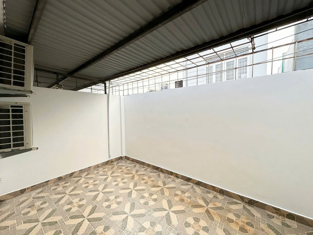 Bán Nhà Ngõ 415 Ngô Gia Tự - 42M 3 Tầng Gần Trung Lực