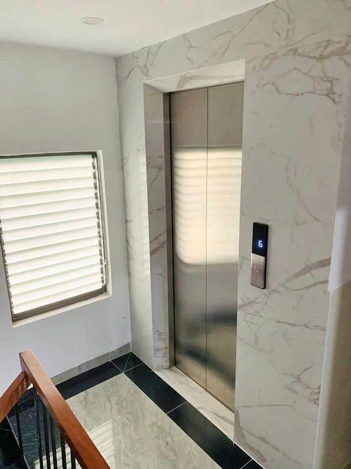 Bán Nhà Hoàng Văn Thái 38M2 - 6 Tầng Thang Máy Trung Tâm Thanh Xuân - Ô Tô Vào Nhà - 10M Ra Phố 