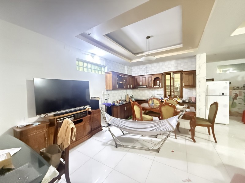 Bán Biệt Thự Mặt Tiền Linh Đông Thủ Đức -243M2 Ngang 7M - Vừa Ở Vừa Kinh Doanh - 36 Tỷ