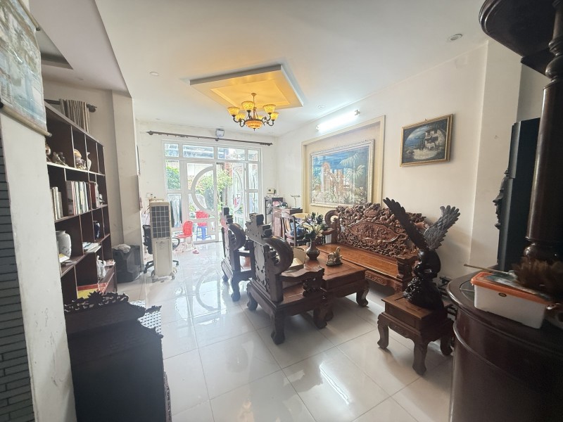 Bán Biệt Thự Mặt Tiền Linh Đông Thủ Đức -243M2 Ngang 7M - Vừa Ở Vừa Kinh Doanh - 36 Tỷ