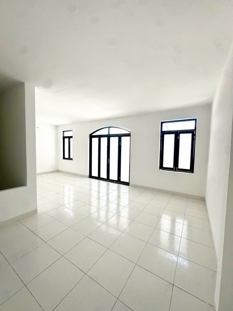 Bán Nhà Căn Góc 2 Tầng Gần Bệnh Viện Đường Sắt Vĩnh Hiệp