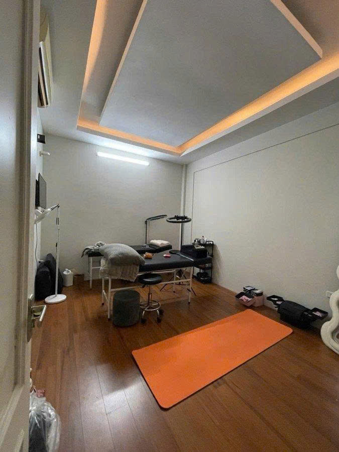 Phố Víp Thái Hà - Ngõ Phân Lô - Ô Tô Đỗ Cổng - Nhà Dân Xây Chắc Chắn - Khu Dân Trí Cao - Gần Phố