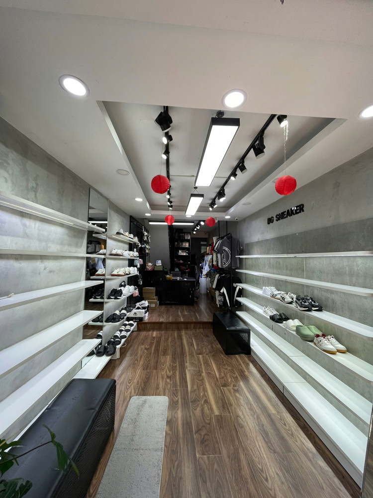 Sang Nhượng Cửa Hàng – Huỳnh Văn Bánh, Phú Nhuận