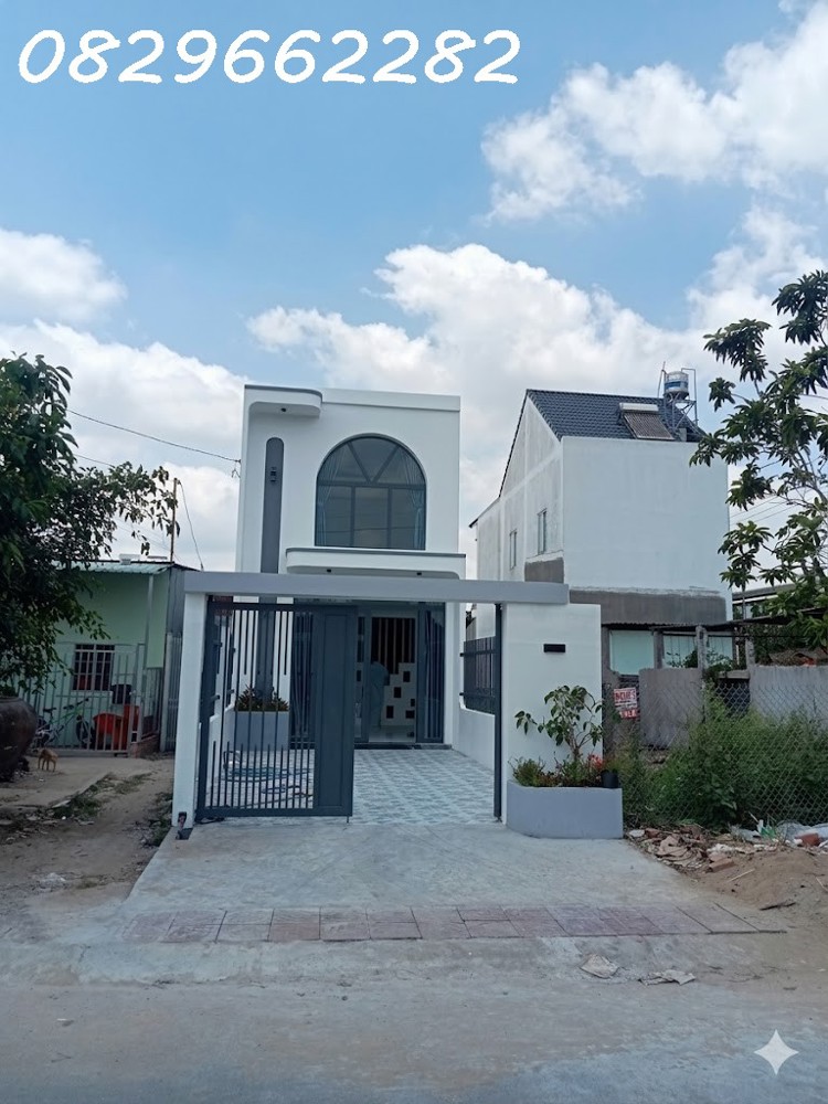 Bán Nhà Mặt Tiền Kế Công Viên P.2 Sa Đéc, Đ.tháp. Dt 100M2, 3Pn, Sổ Hồng, Giá 3.15 Tỷ