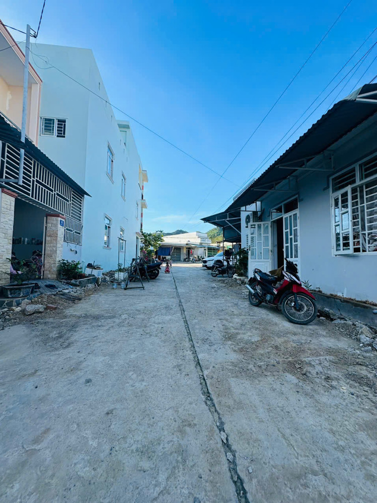 Đất Tặng Nhà Gác Lửng – Đường 7M Ô Tô – Gần Biển – 94M² – 4.6 Tỷ