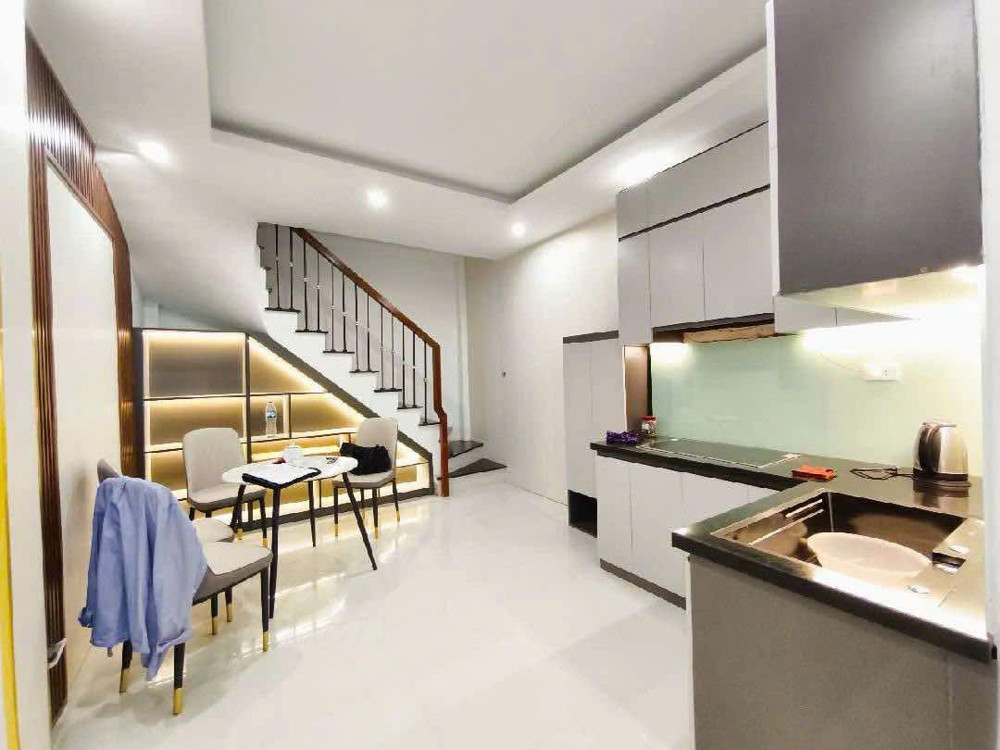 Chính Chủ Bán Nhà Chùa Bộc – Diện Tích 40M – 5 Tầng – Lô Góc – 13.2 Tỷ