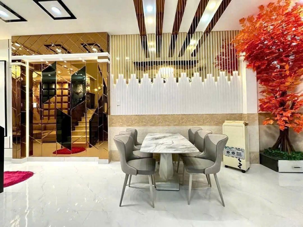 Nhà Đẹp Rực Rỡ 4 Tầng, Huỳnh Thị Đồng, Xe Hơi Ngủ Trong Nhà, Hơn 9 Tỷ