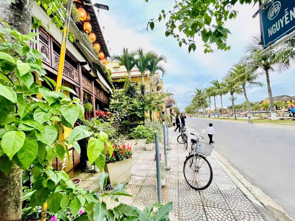 Bán Biệt Thự Gỗ 2 Tầng Mặt Tiền View Sông Nguyễn Phúc Chu, Phố Cổ Hội An, Đà Nắng- Ngang 9,6M*16m
