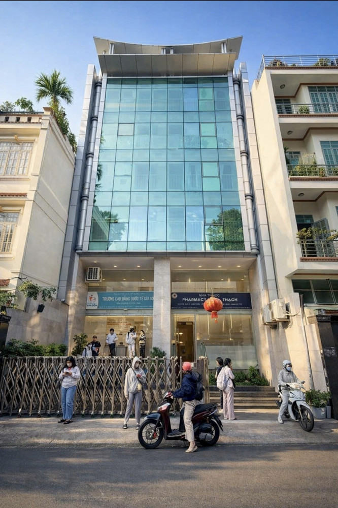 Tòa Nhà Ngang 10.5M Gần Sân Bay – Hơn 1.400M² Sàn, Phù Hợp Khai Thác Văn Phòng