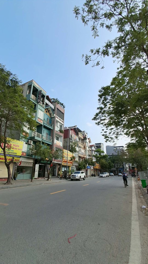 Siêu Phẩm Mặt Phố Việt Hưng Nhà 80M2- 5 Tầng Kiên Cố-2X Tỷ [0372311369]