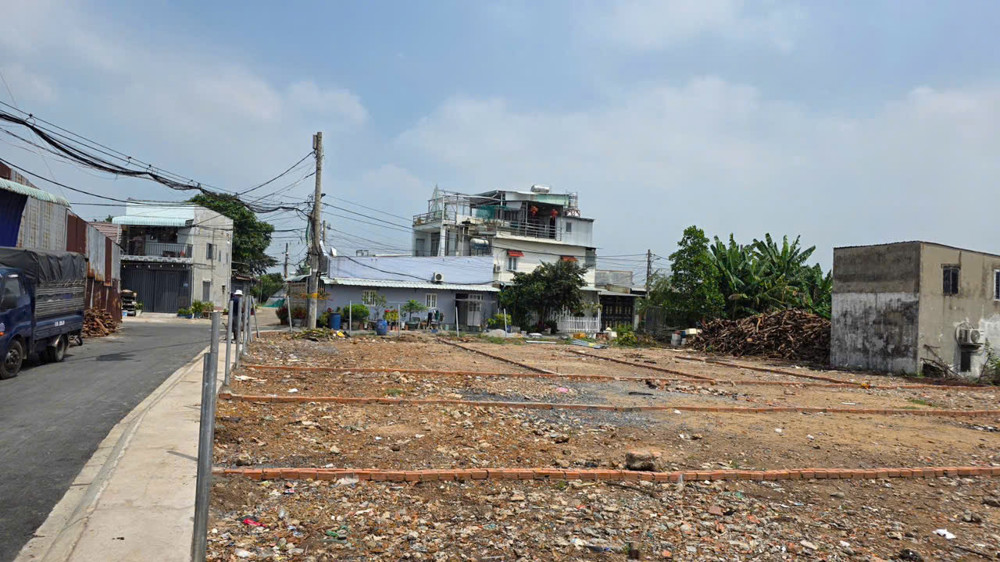 8 Lô Mặt Tiền Nhựa – Giáp Q12 – Gần Chợ Gấu & Nhà Thờ Tân Đông – Từ Nhỉnh 4 Tỷ