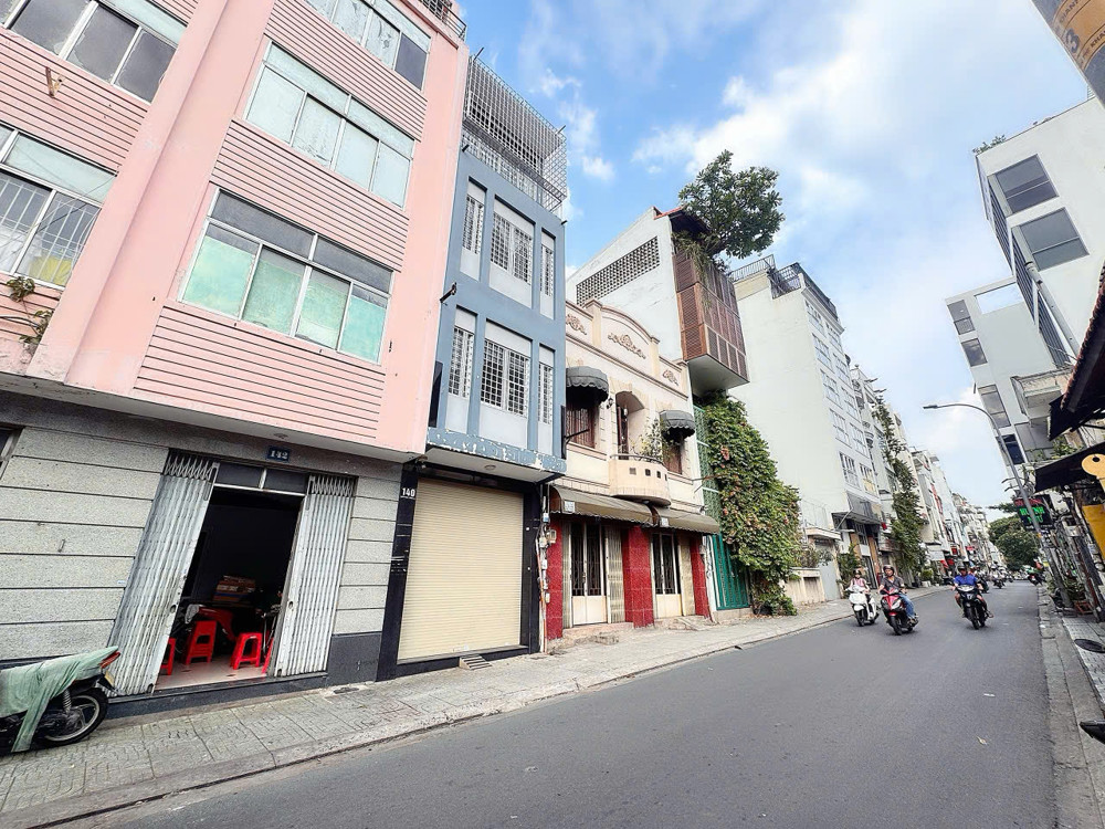 Bán Nhà 4 Tầng Mặt Tiền Kinh Doanh Đ.nguyễn Phi Khanh, Quận 1- Chỉ 14,99T- Hdt 30Tr/th- 0938676685