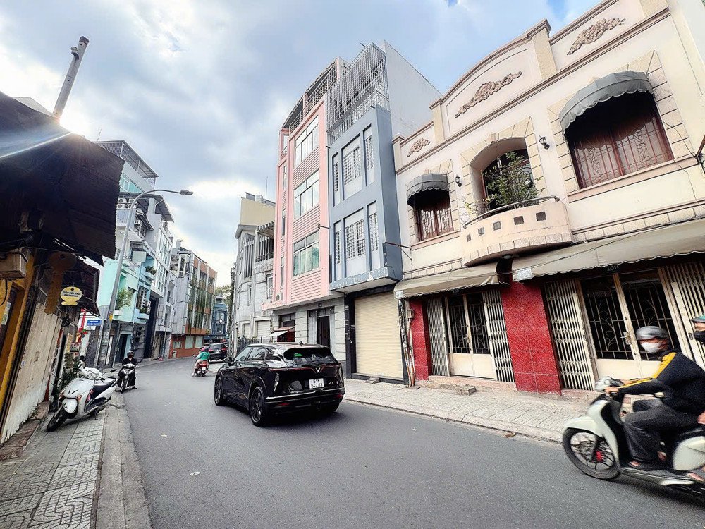 Bán Nhà 4 Tầng Mặt Tiền Kinh Doanh Đ.nguyễn Phi Khanh, Quận 1- Chỉ 14,99T- Hdt 30Tr/th- 0938676685