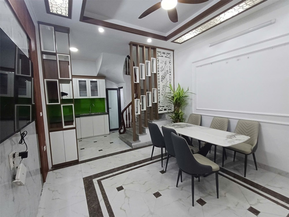 Bán Nhà Phúc Lợi 5 Tầng 3 Ngủ Mặt Tiền 5M Ô Tô Gần 5,9 Tỷ