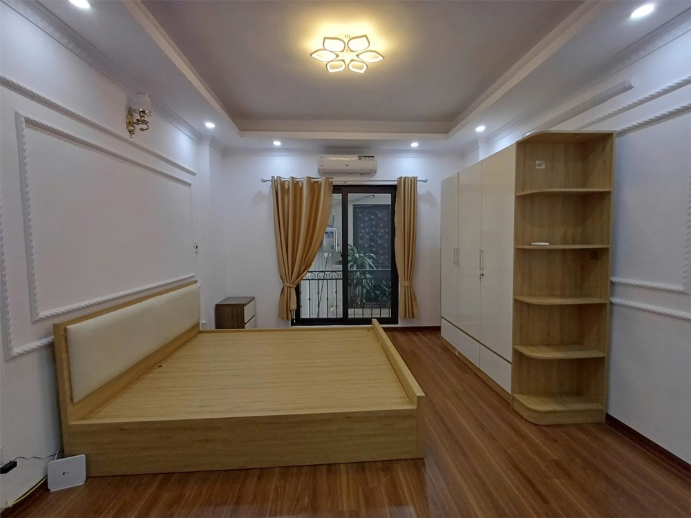 Bán Nhà Phúc Lợi 5 Tầng 3 Ngủ Mặt Tiền 5M Ô Tô Gần 5,9 Tỷ