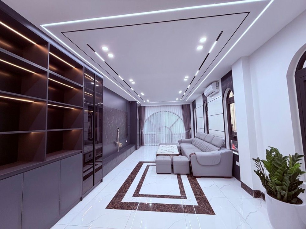 [Bán Nhà Sài Đồng] Siêu Phẩm Hoa Hậu 7 Tầng Thang Máy - Lô Góc – Gần Vinhomes [ 0372311369]