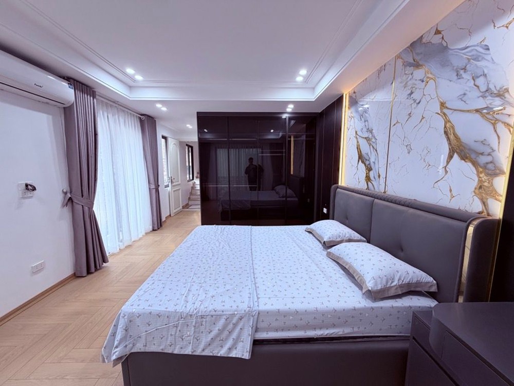 [Bán Nhà Sài Đồng] Siêu Phẩm Hoa Hậu 7 Tầng Thang Máy - Lô Góc – Gần Vinhomes [ 0372311369]